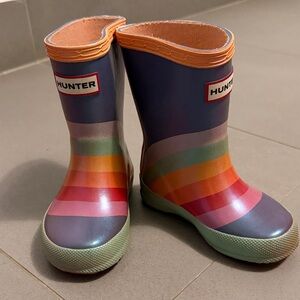 Hunter Kids Navy Rain Boots with Rainbow Stripes